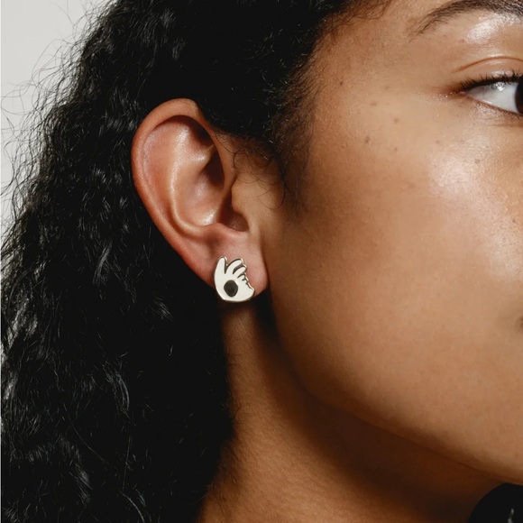 Wolf Circus Fiona Studs in Creme and Gold - Picture 3 of 5